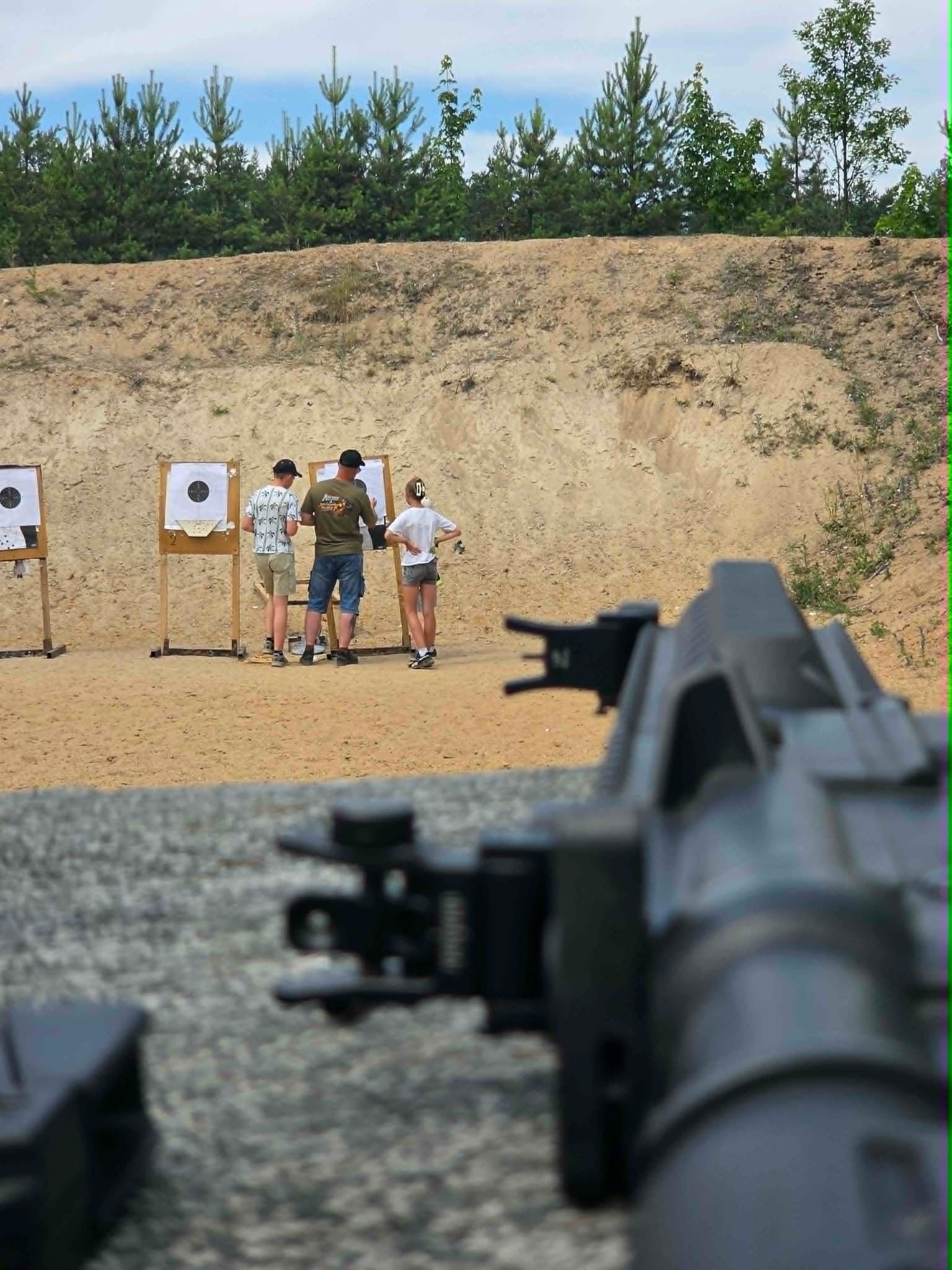Pierwsze strzelanie dla młodych – karabinek .22 LR - obrazek 2